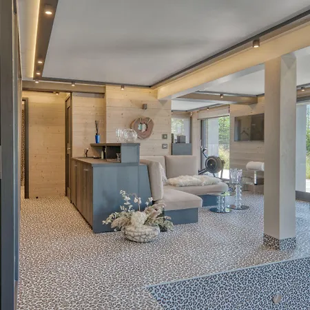 Lodge Chalet Taina 4 Bedrooms *